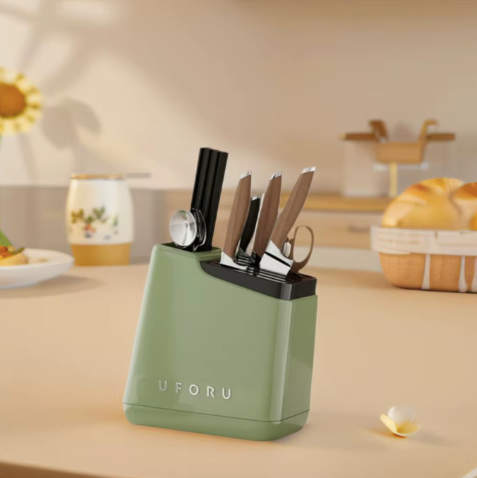 Stable Knives Storage