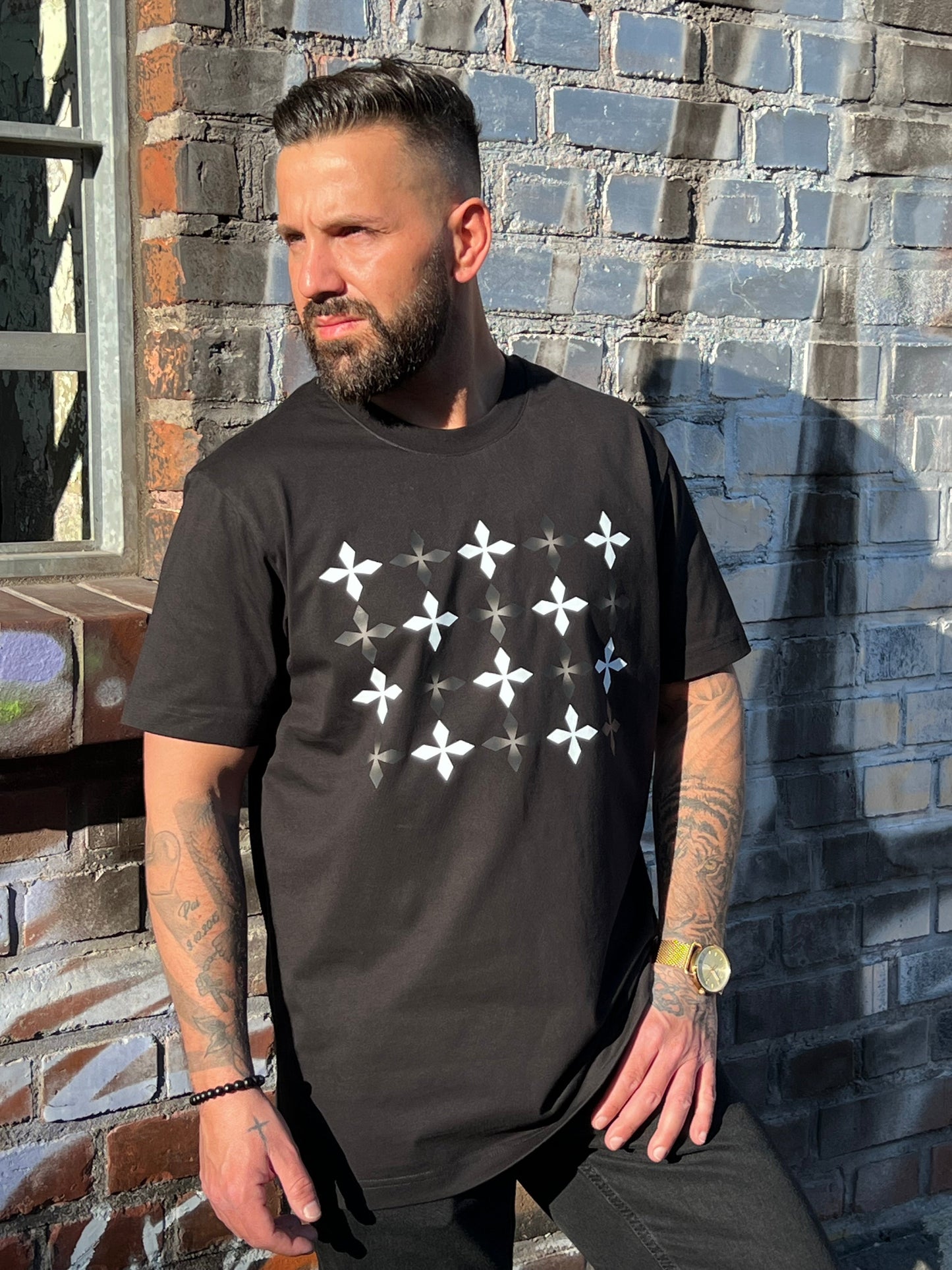 THE PATTERN OF CROSSES [TSH4]-4