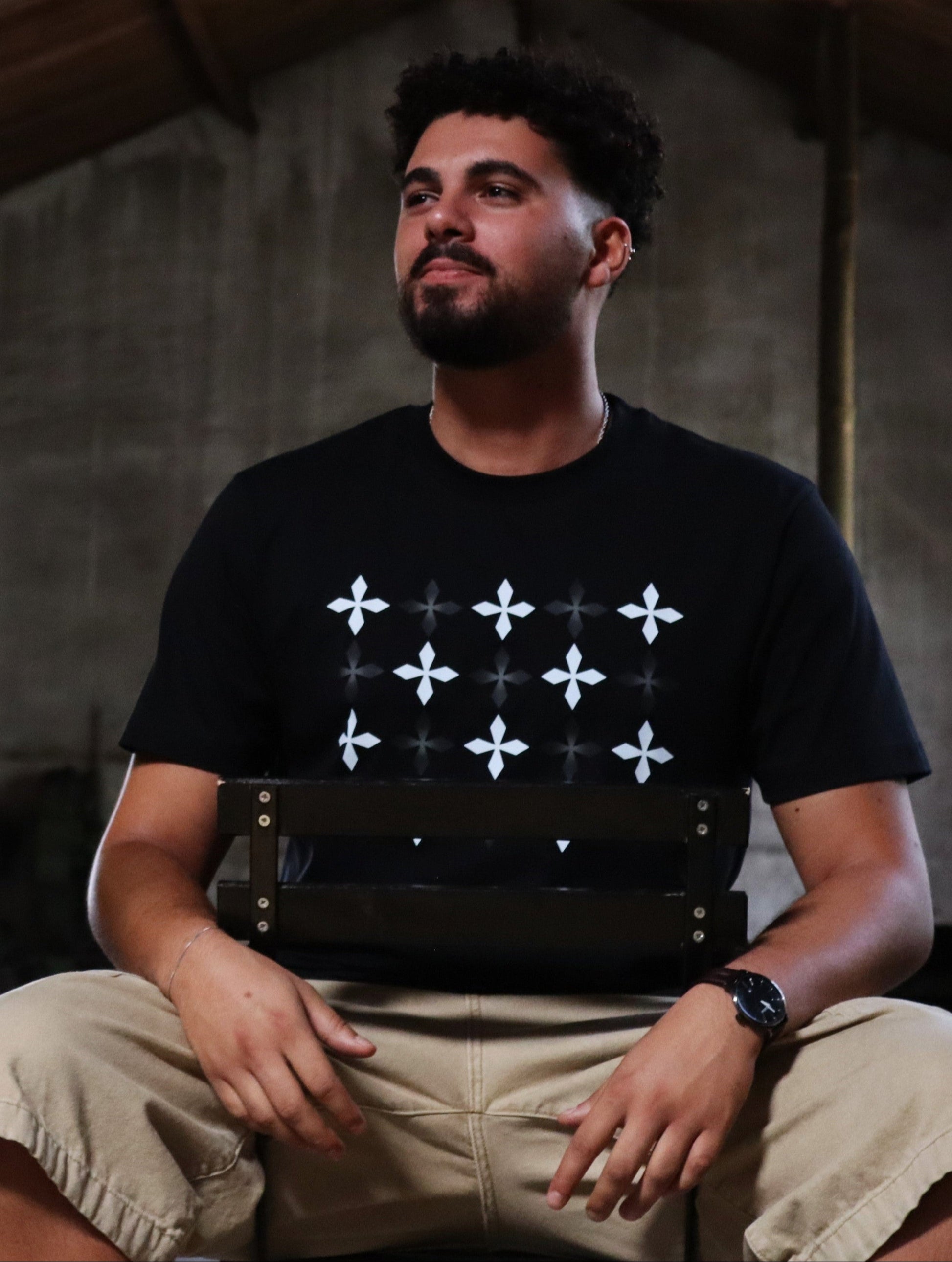 THE PATTERN OF CROSSES [TSH4]-0